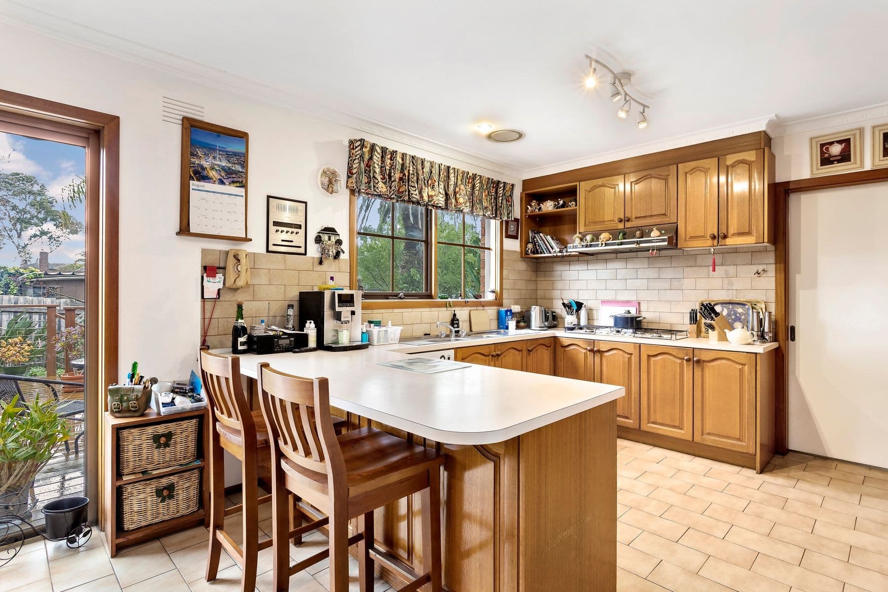 8 Baxter Court, Mount Waverley VIC 3149, Mount Waverley - Thumbnail 4
