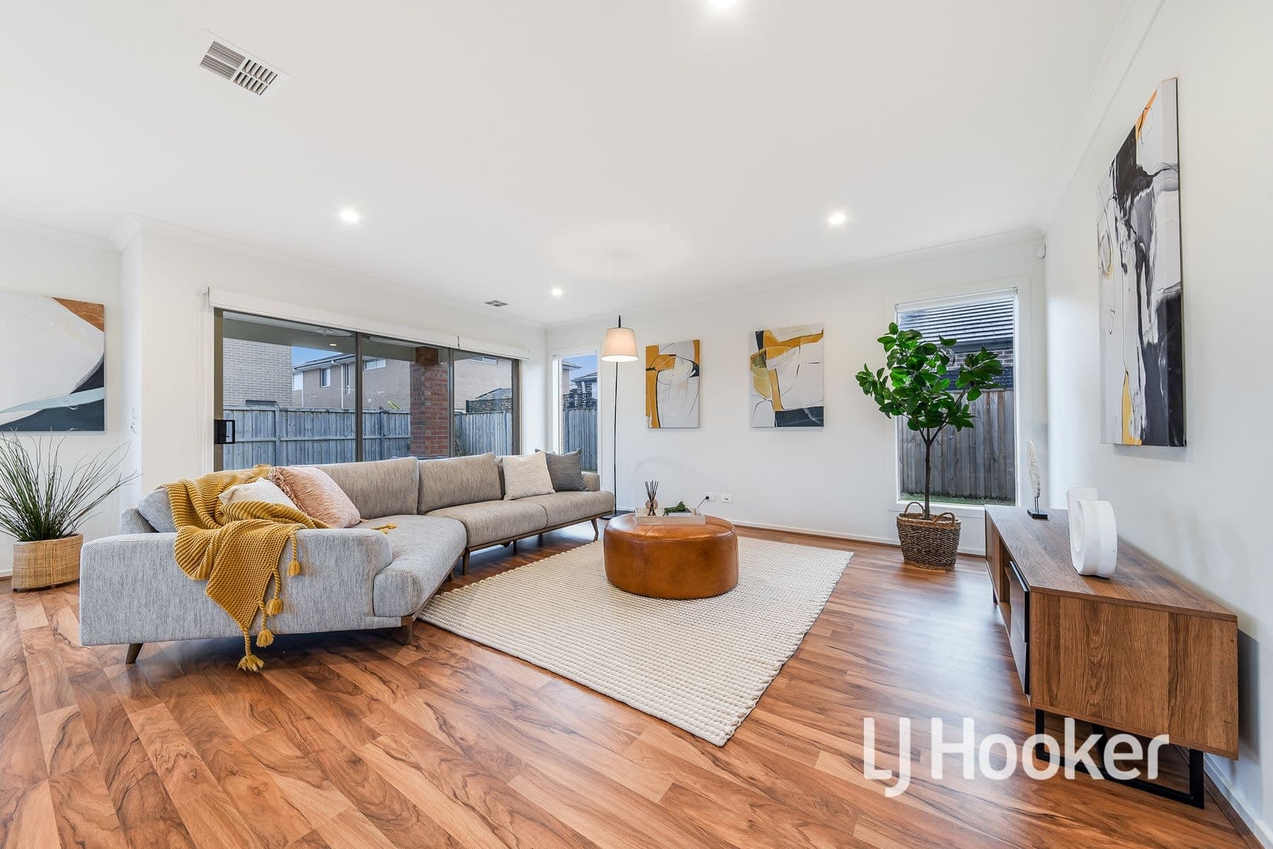 62 Warmbrunn Crescent, Berwick VIC 3806, Berwick - Thumbnail 6