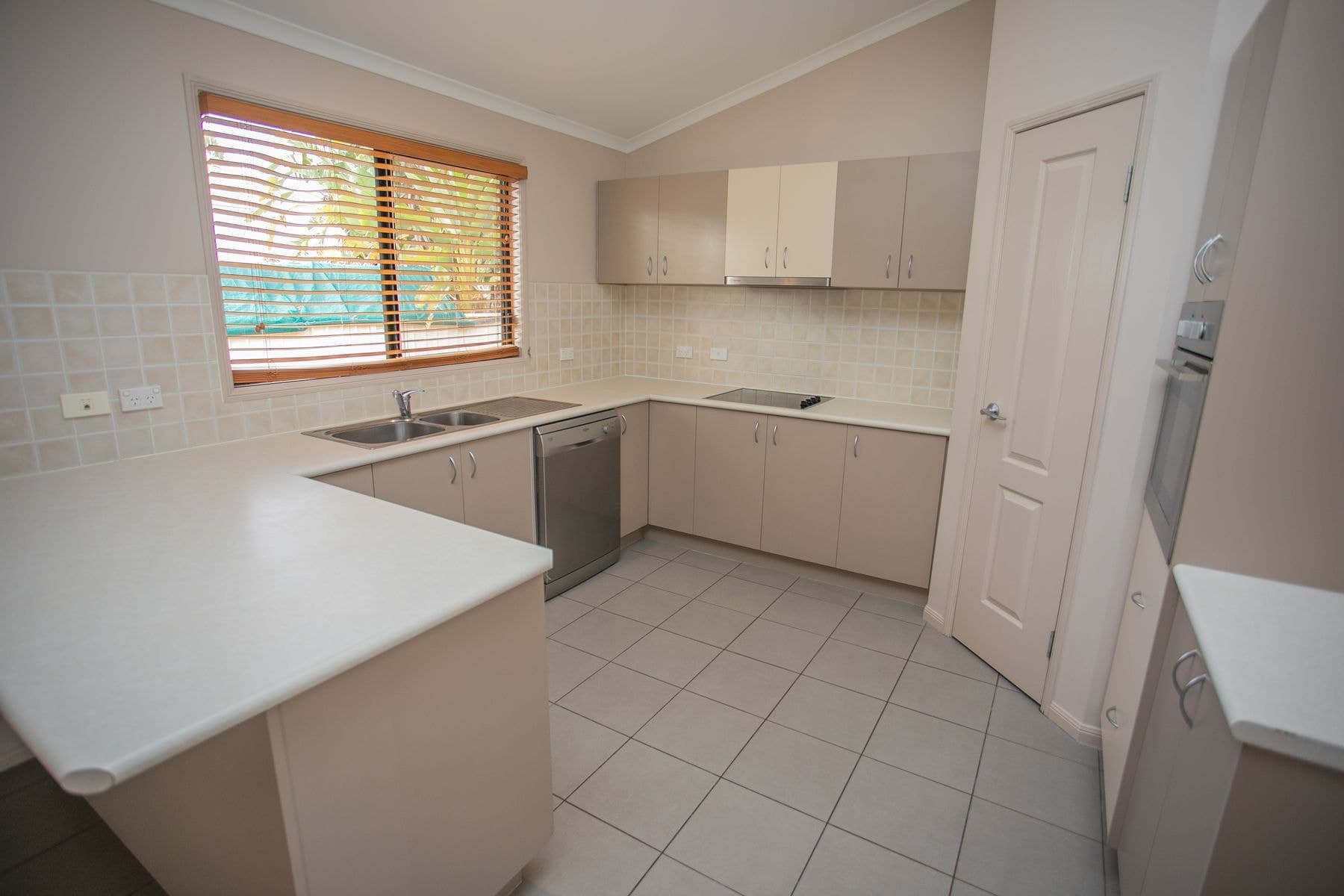 16 Leichhardt Street, Chinchilla QLD 4413, Chinchilla - Thumbnail 3