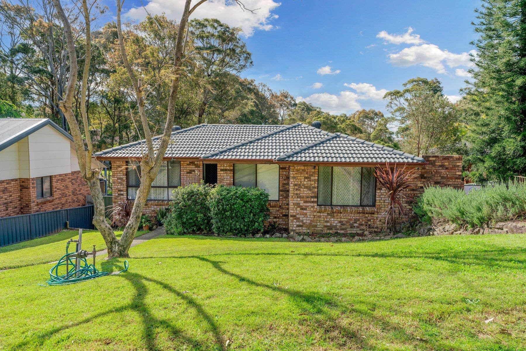 5 Somers Close, Tingira Heights NSW 2290, Tingira Heights - Image 1