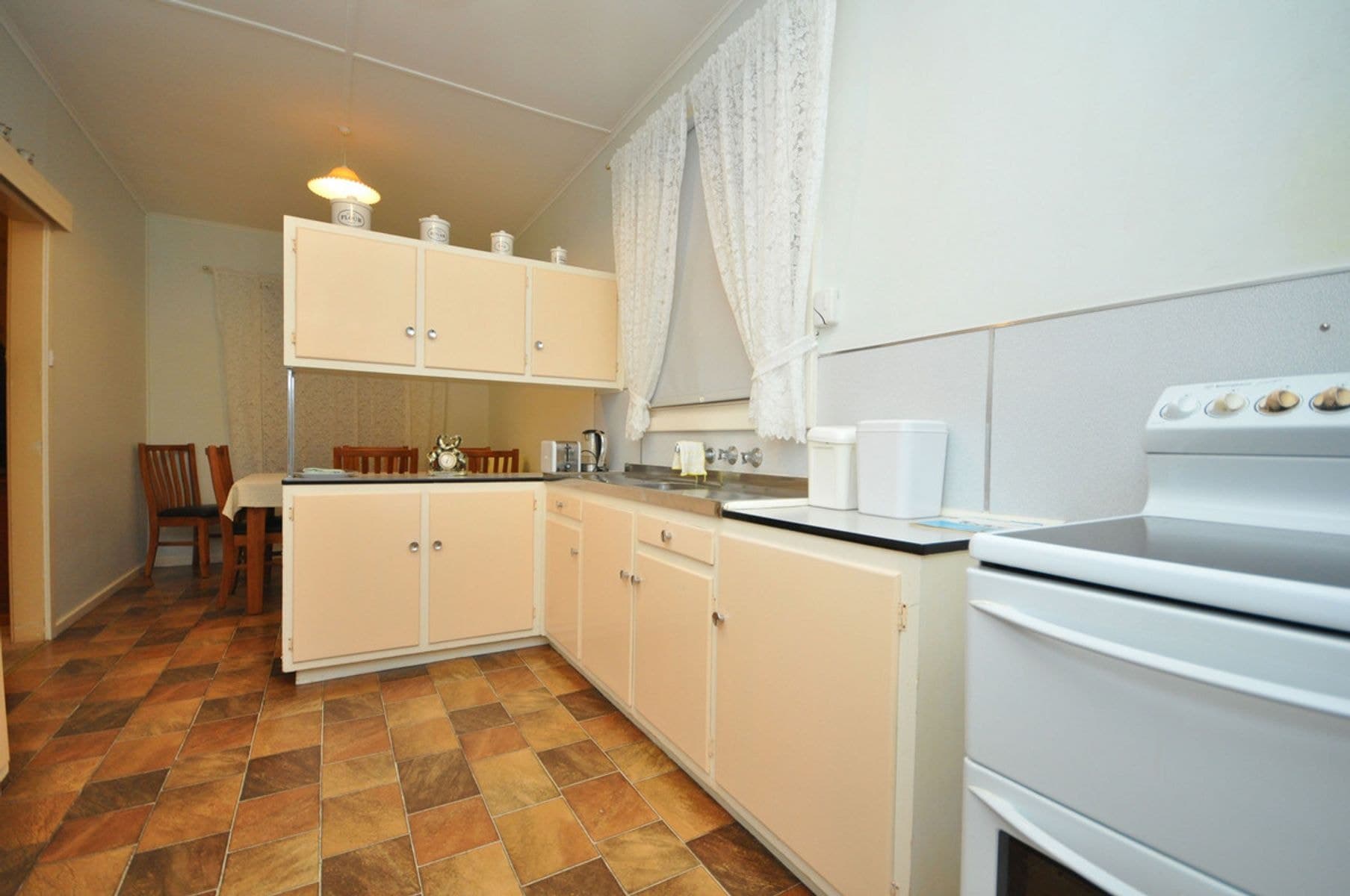 17 Bailey Street, Port Augusta SA 5700, Port Augusta - Thumbnail 2