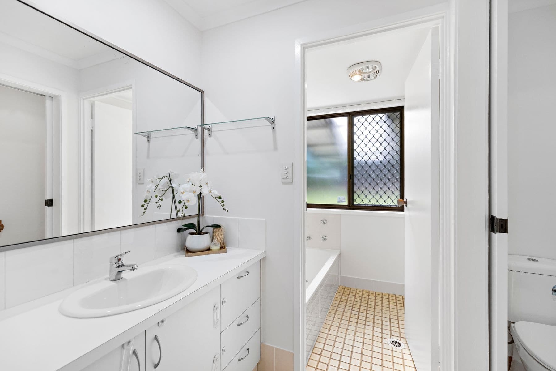 56 Cumberland Drive, Alexandra Hills QLD 4161, Alexandra Hills - Thumbnail 8