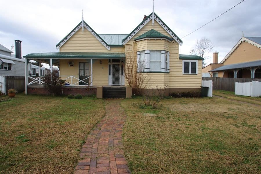 91 Molesworth Street, Tenterfield NSW 2372, Tenterfield - Image 1