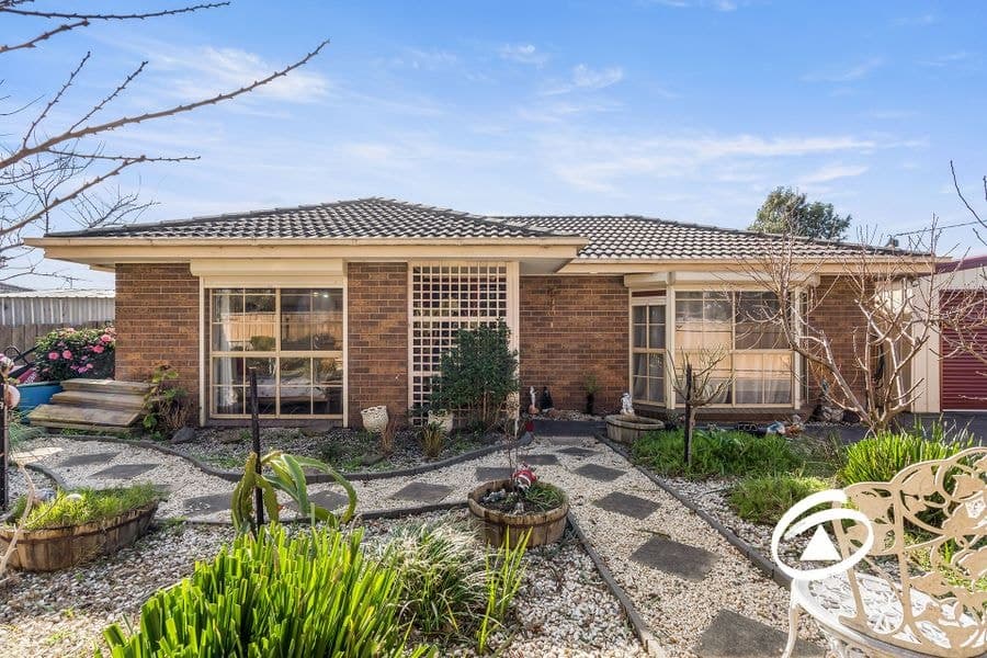 4 Cash Close, Hampton Park VIC 3976, Hampton Park - Image 1