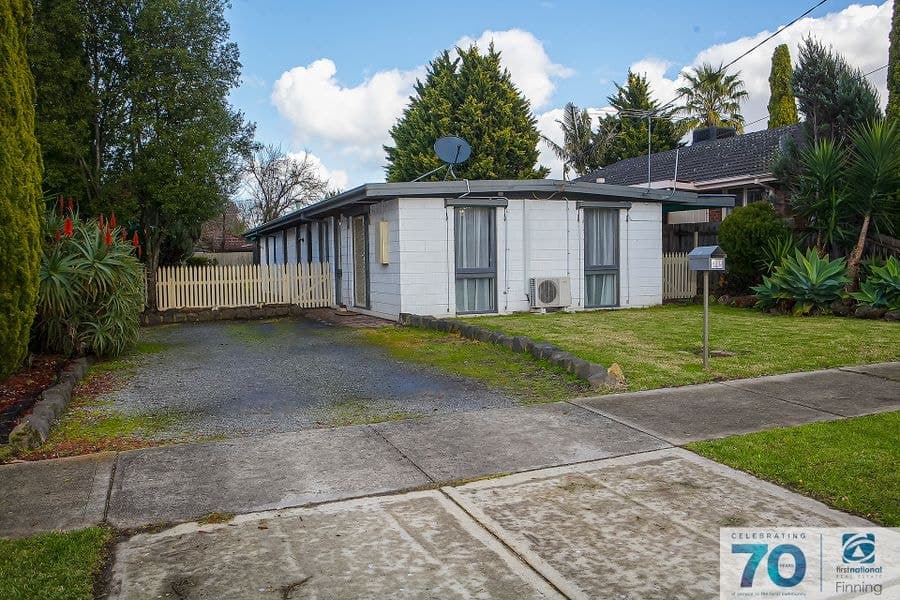 42 Bowen Street, Cranbourne VIC 3977, Cranbourne - Image 1