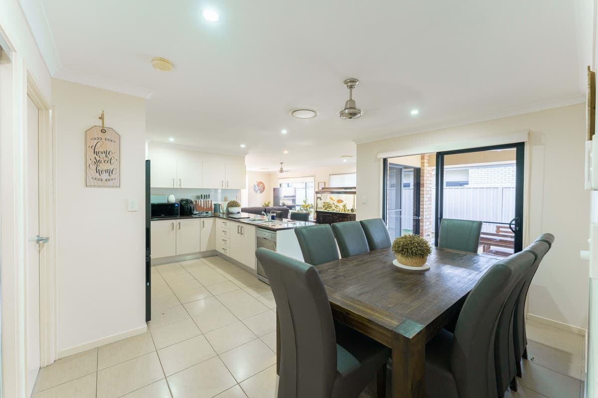 160 Opal Street, EMERALD QLD 4720, Emerald - Thumbnail 4