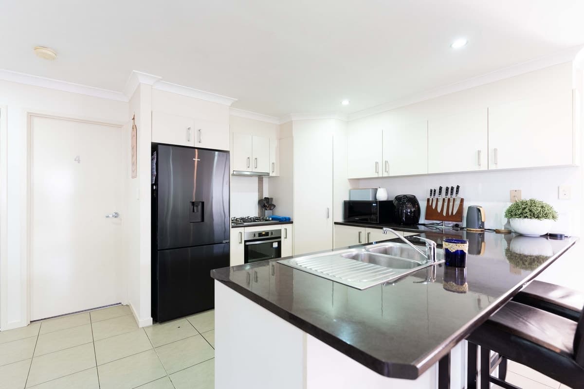 160 Opal Street, EMERALD QLD 4720, Emerald - Thumbnail 5