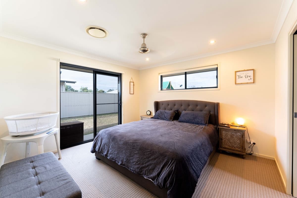 160 Opal Street, EMERALD QLD 4720, Emerald - Thumbnail 6