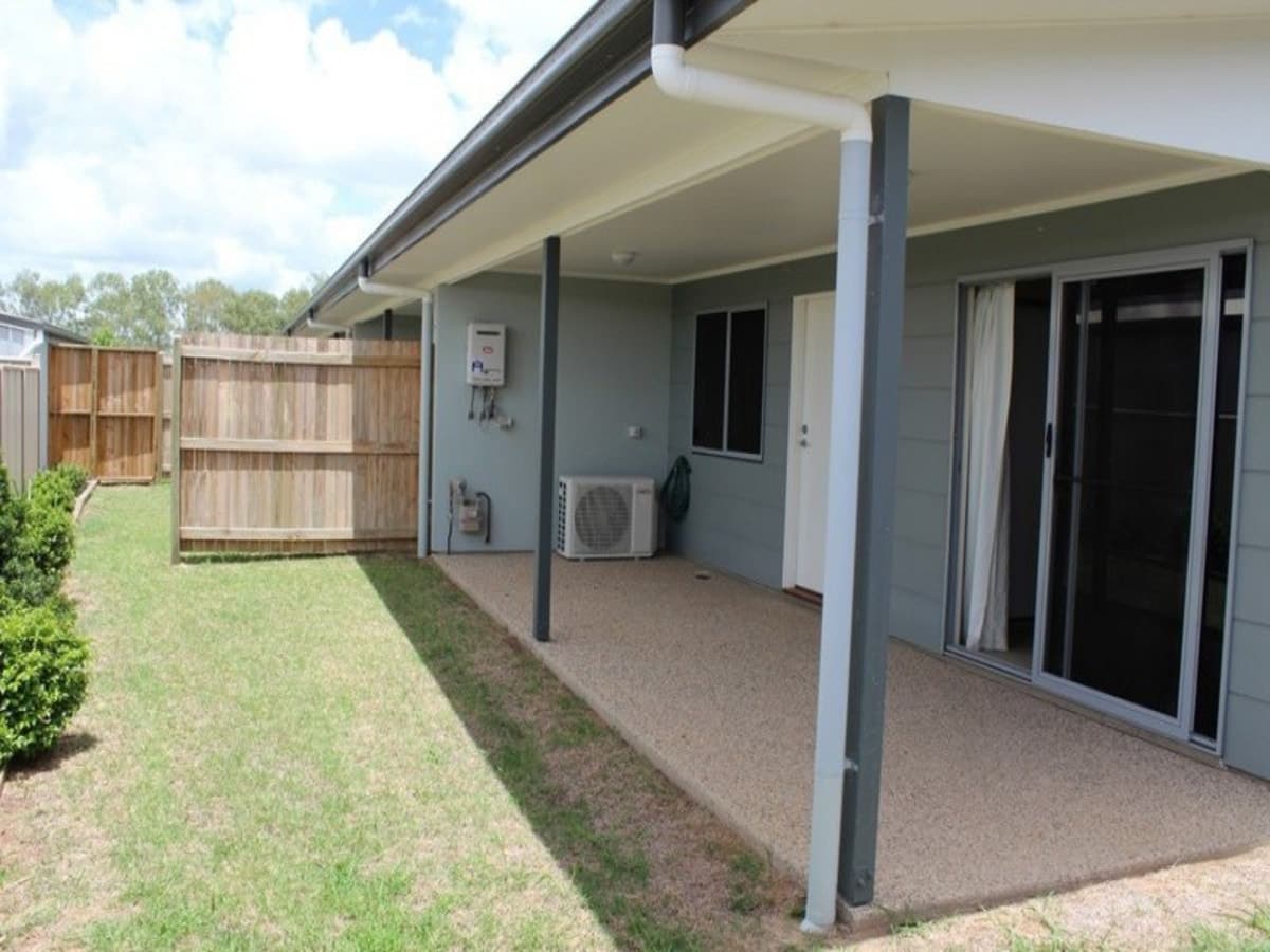 2 / 21 Rivergum Drive, EMERALD QLD 4720, Emerald - Image 1