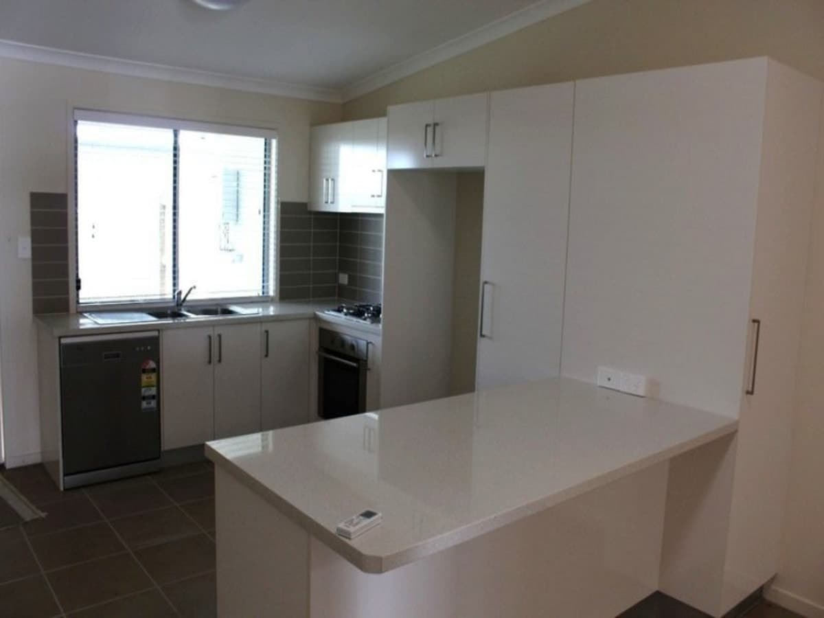 2 / 21 Rivergum Drive, EMERALD QLD 4720, Emerald - Thumbnail 2
