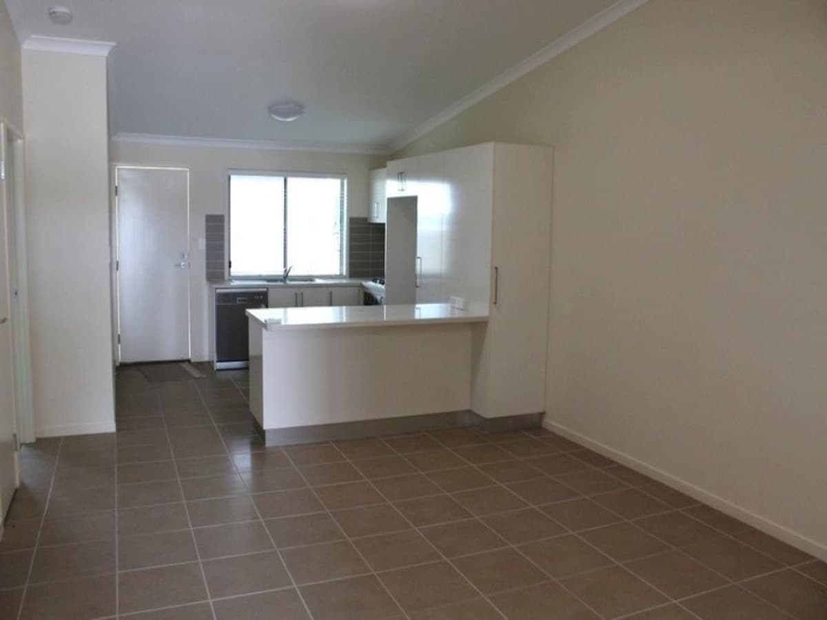 2 / 21 Rivergum Drive, EMERALD QLD 4720, Emerald - Thumbnail 5