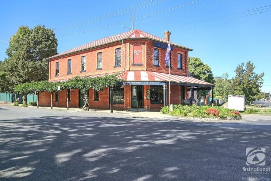 8 Albert Road, Beechworth VIC 3747, Beechworth - Image 1