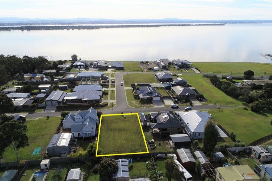 10 Seagreen Close, Eagle Point VIC 3878, Eagle Point - Image 1
