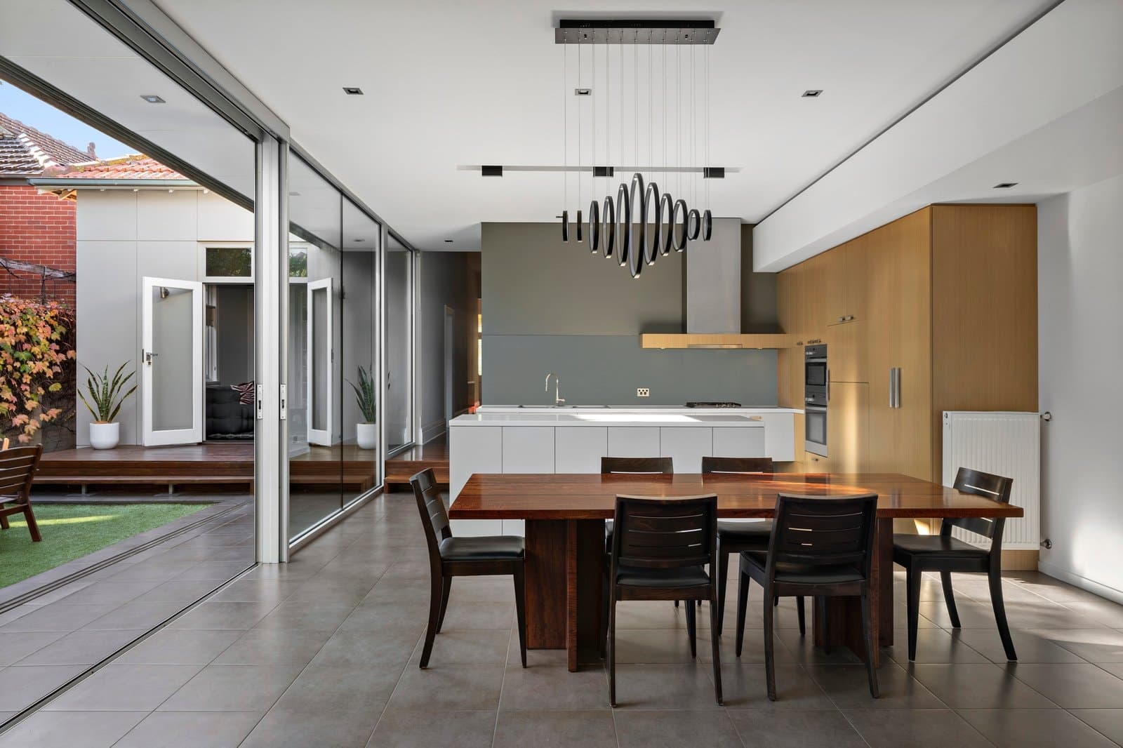 198 Danks Street, Albert Park - Thumbnail 3