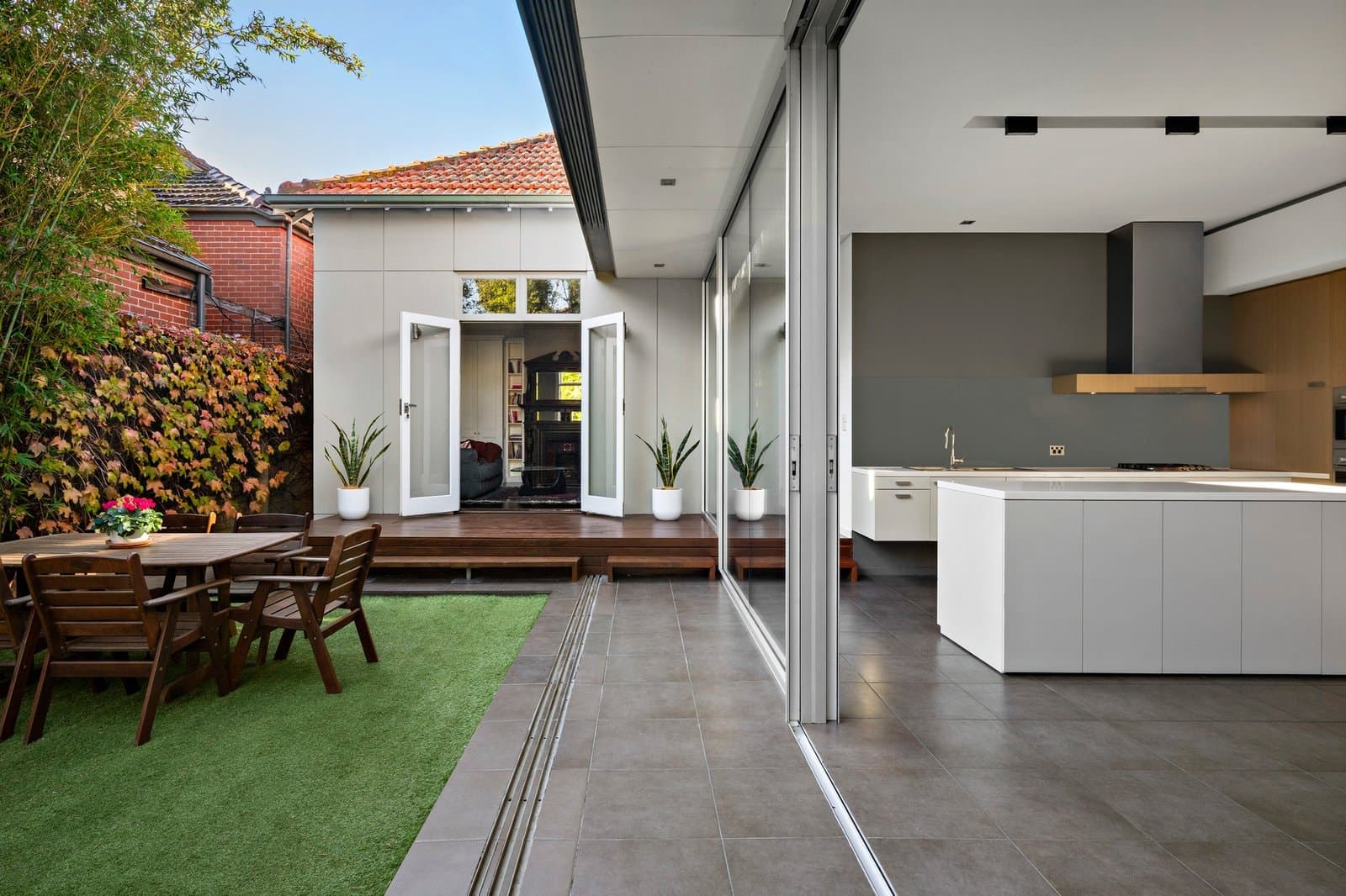 198 Danks Street, Albert Park - Thumbnail 4