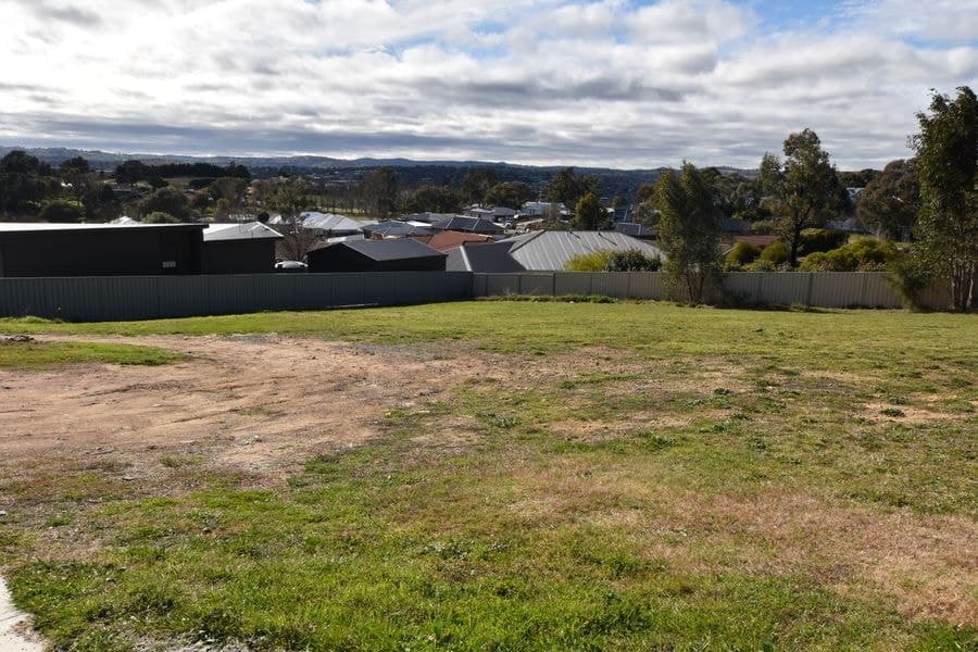8A Hatton Drive, Yass NSW 2582, Yass - Image 1