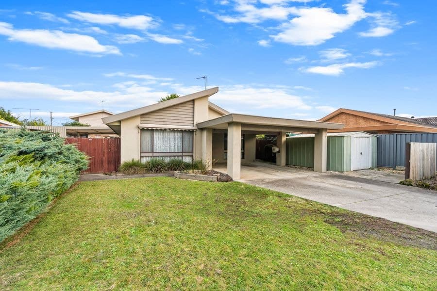 21 Meadow Park Drive, Traralgon VIC 3844, Traralgon - Image 1