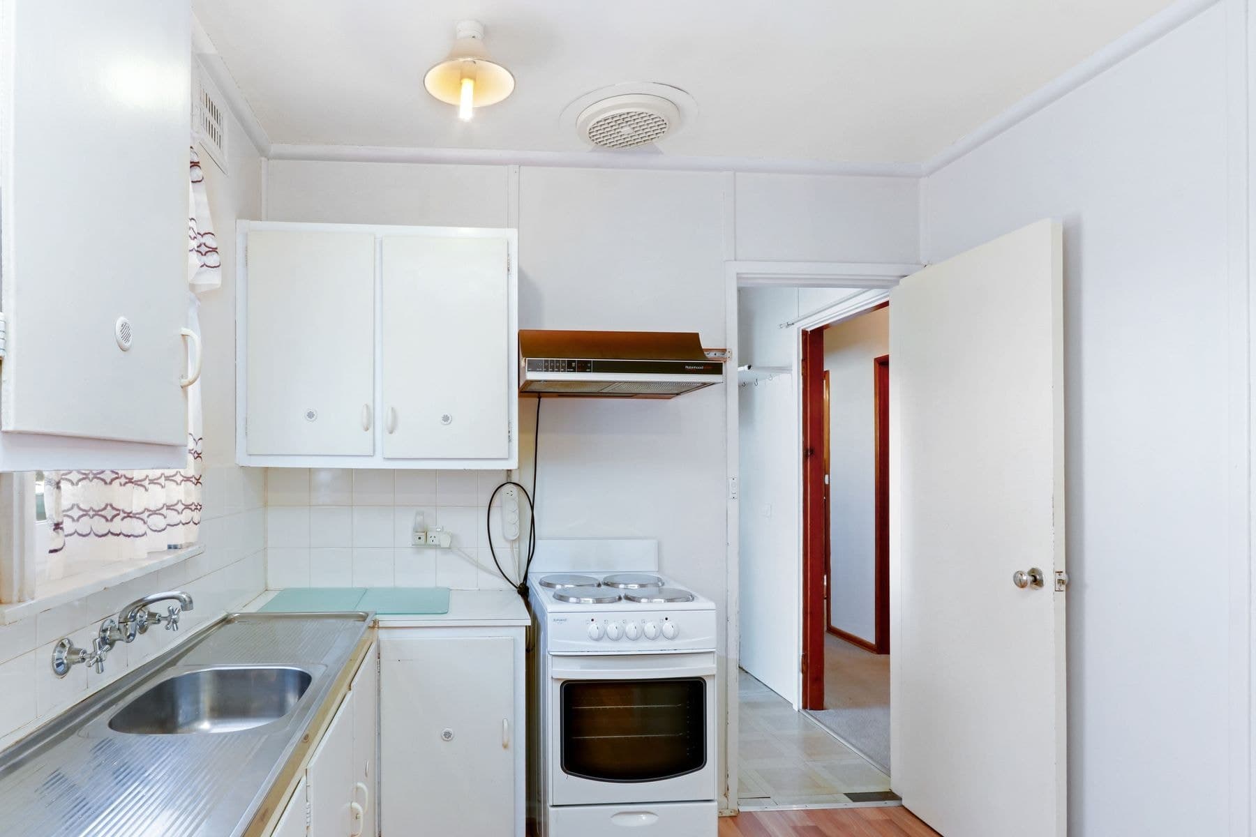 601 O'Neill Street, Broken Hill NSW 2880, Broken Hill - Thumbnail 2