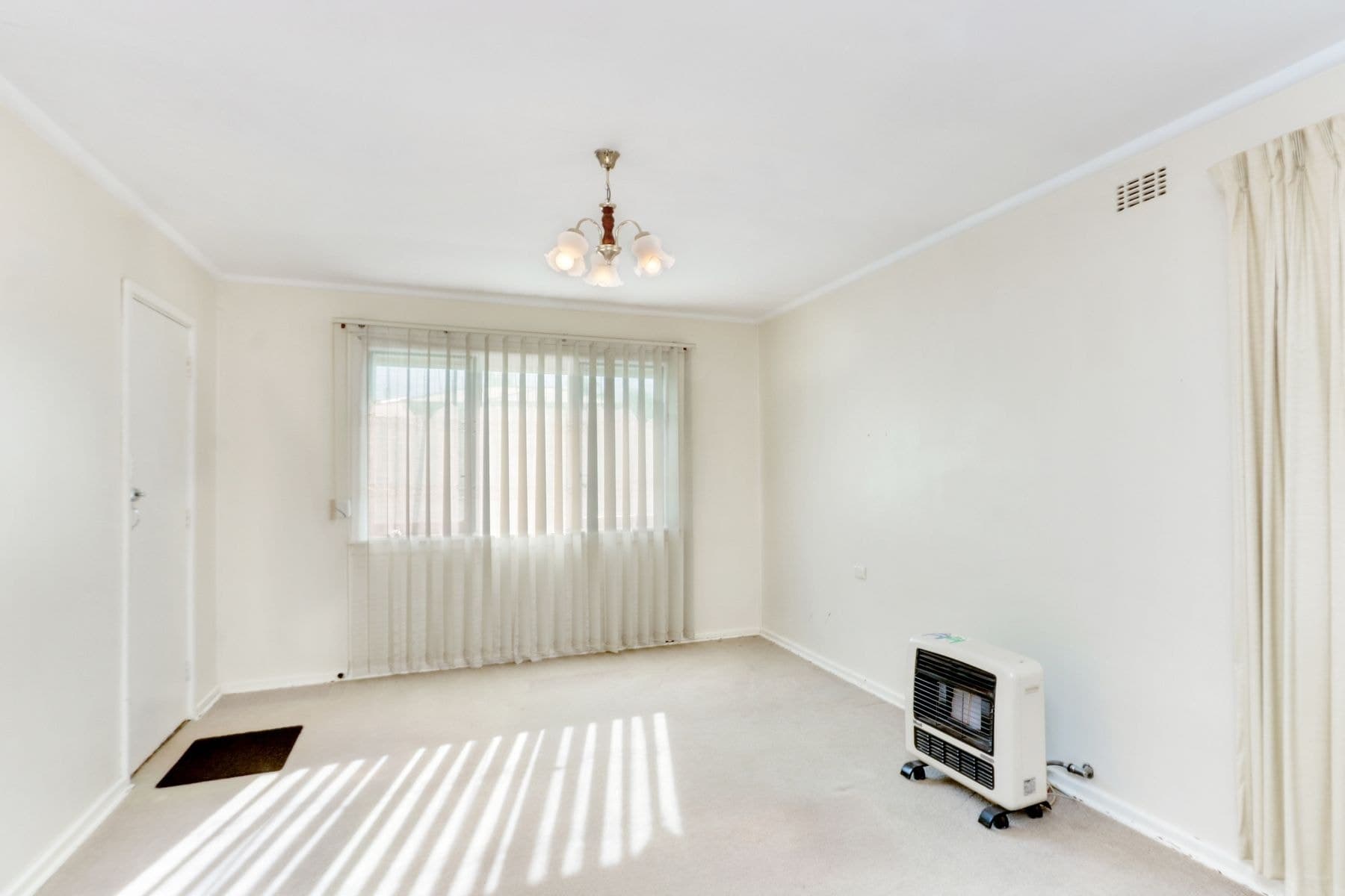 601 O'Neill Street, Broken Hill NSW 2880, Broken Hill - Thumbnail 3