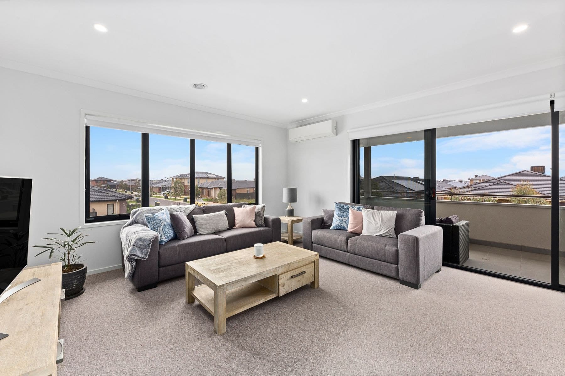 24 Tomago Street, Tarneit VIC 3029, Tarneit - Thumbnail 3
