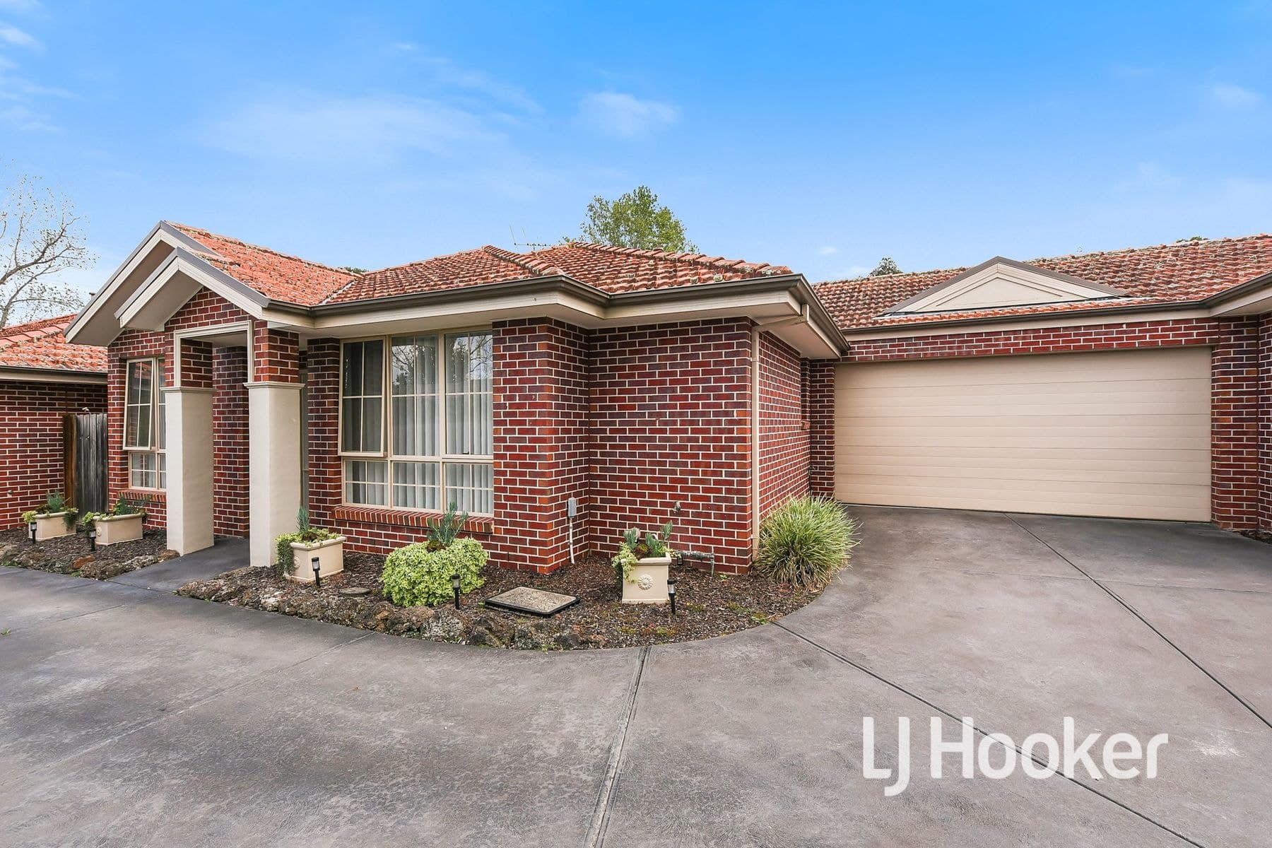 2/167 High Street, Berwick VIC 3806, Berwick - Image 1