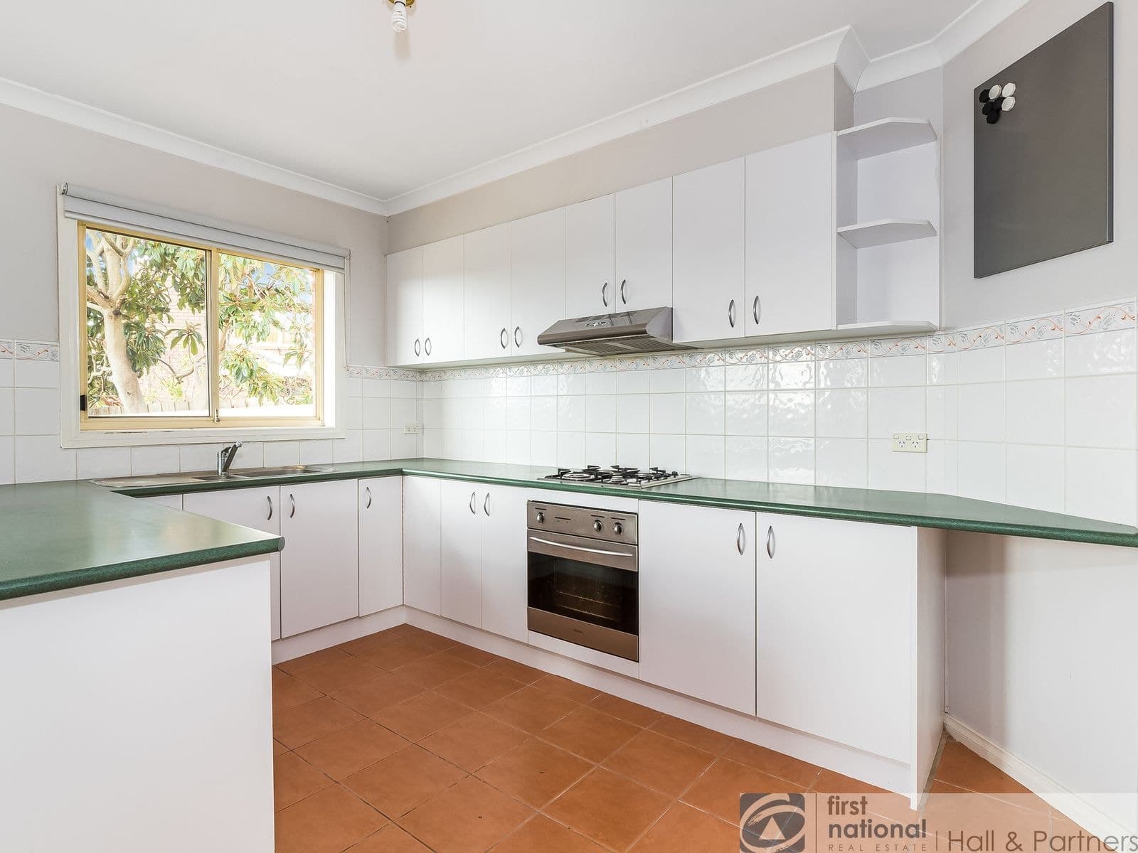 2/351 Gladstone Road, Dandenong North VIC 3175, Dandenong North - Thumbnail 3