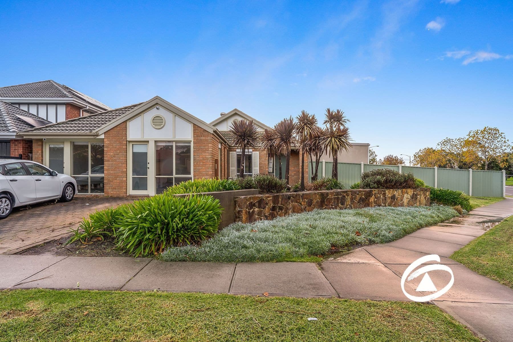 1 Strathaird Drive, Narre Warren South VIC 3805, Narre Warren South - Thumbnail 2