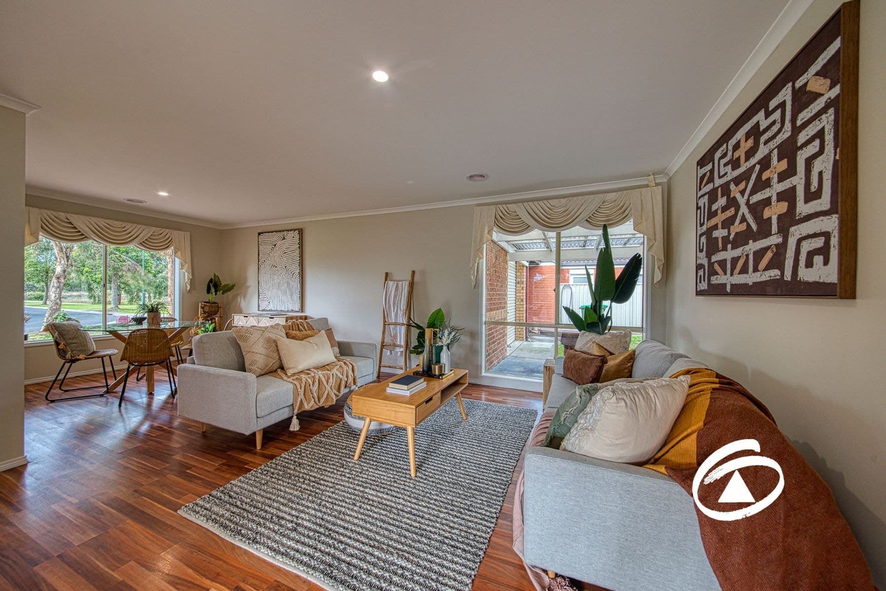12 Buchan Green, Pakenham VIC 3810, Pakenham - Thumbnail 2