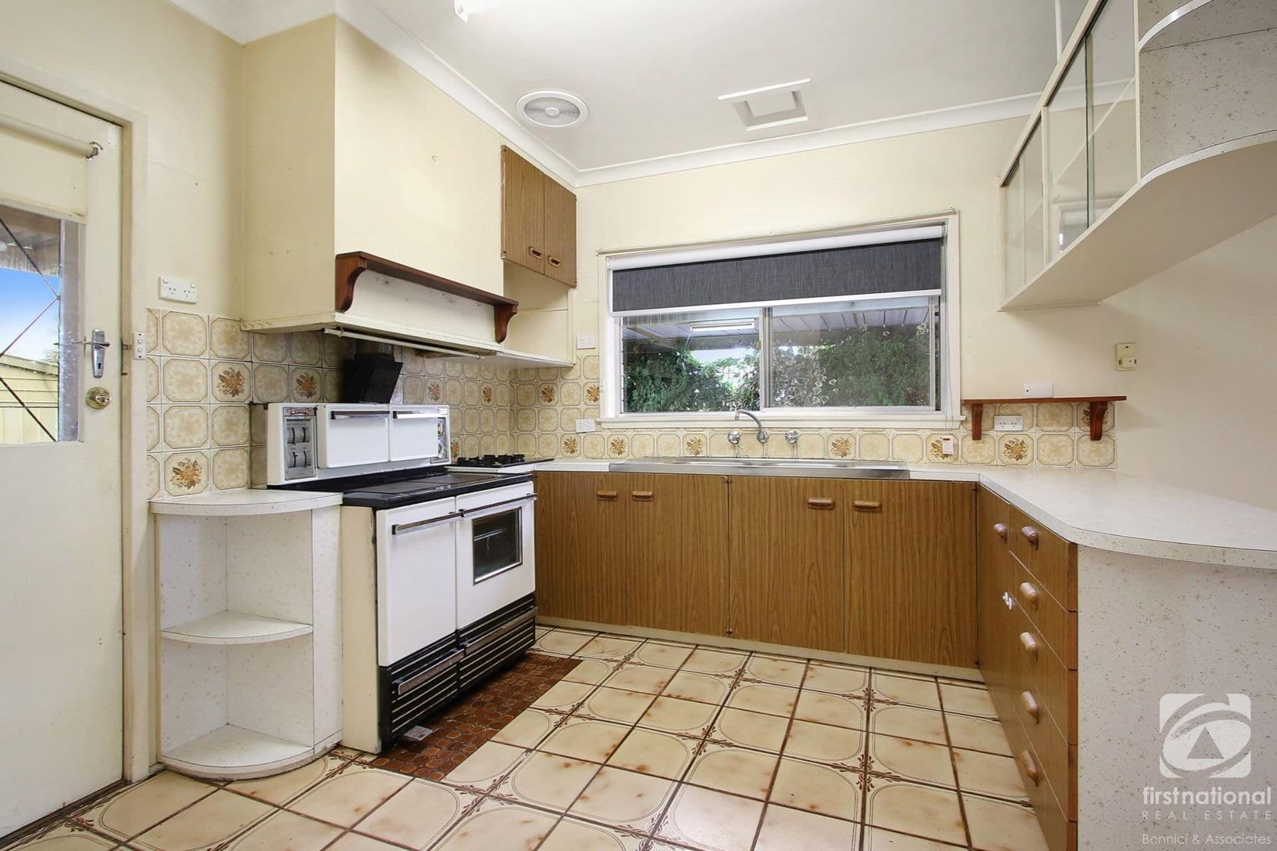 10 Victoria Road, Beechworth VIC 3747, Beechworth - Thumbnail 6