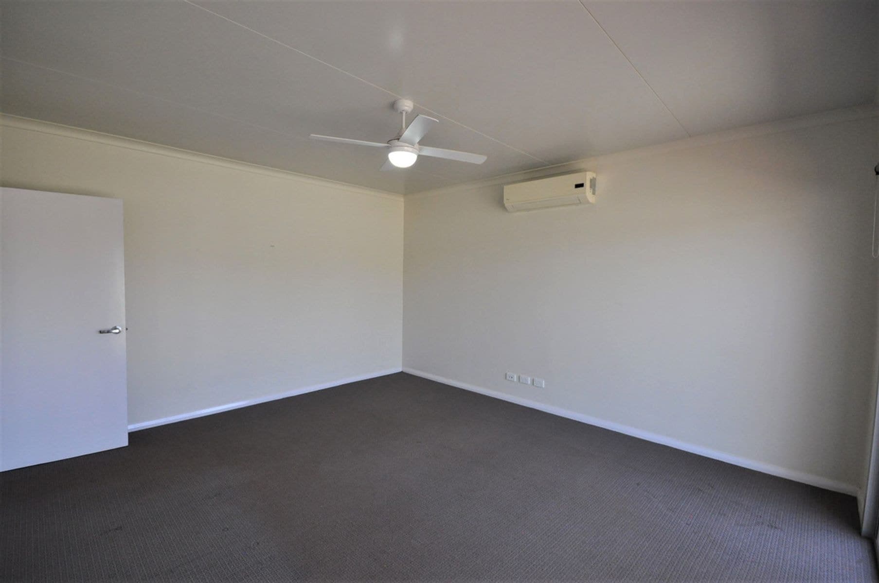 30 Ophthalmia Crescent, Newman WA 6753, Newman - Thumbnail 4