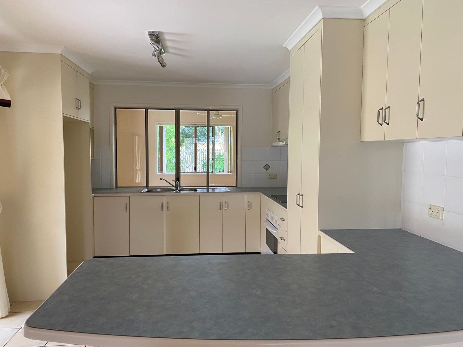 5 Allandale Street, South Mackay QLD 4740, South Mackay - Thumbnail 5