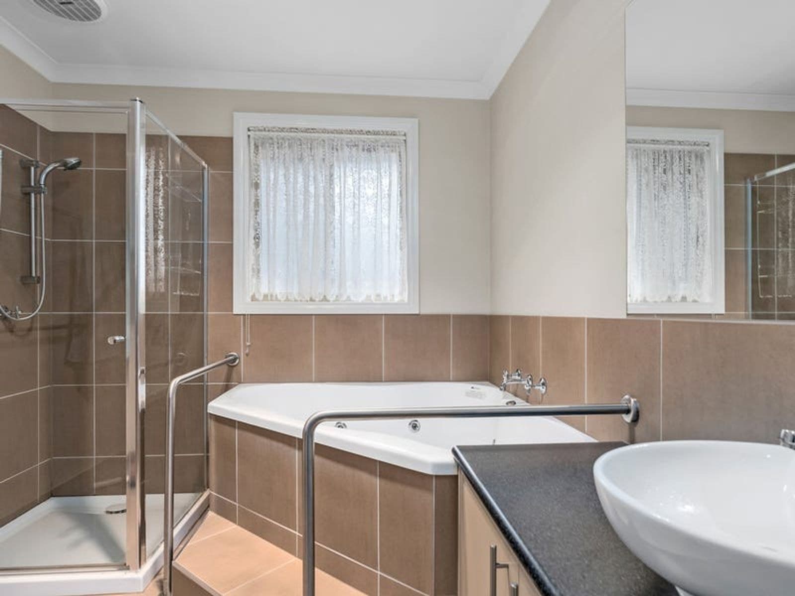 1/36 Somerton Court, Darley VIC 3340, Darley - Thumbnail 4