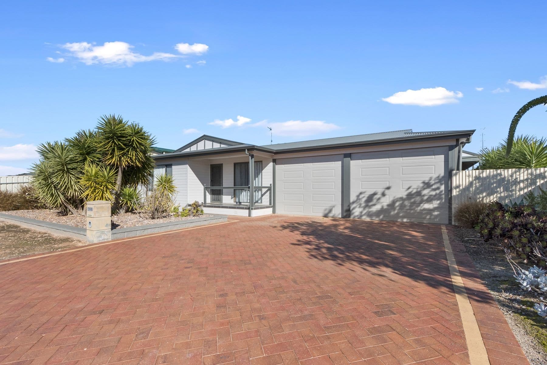 4 Seaview Rd, Moonta Bay SA 5558, Moonta Bay - Image 1