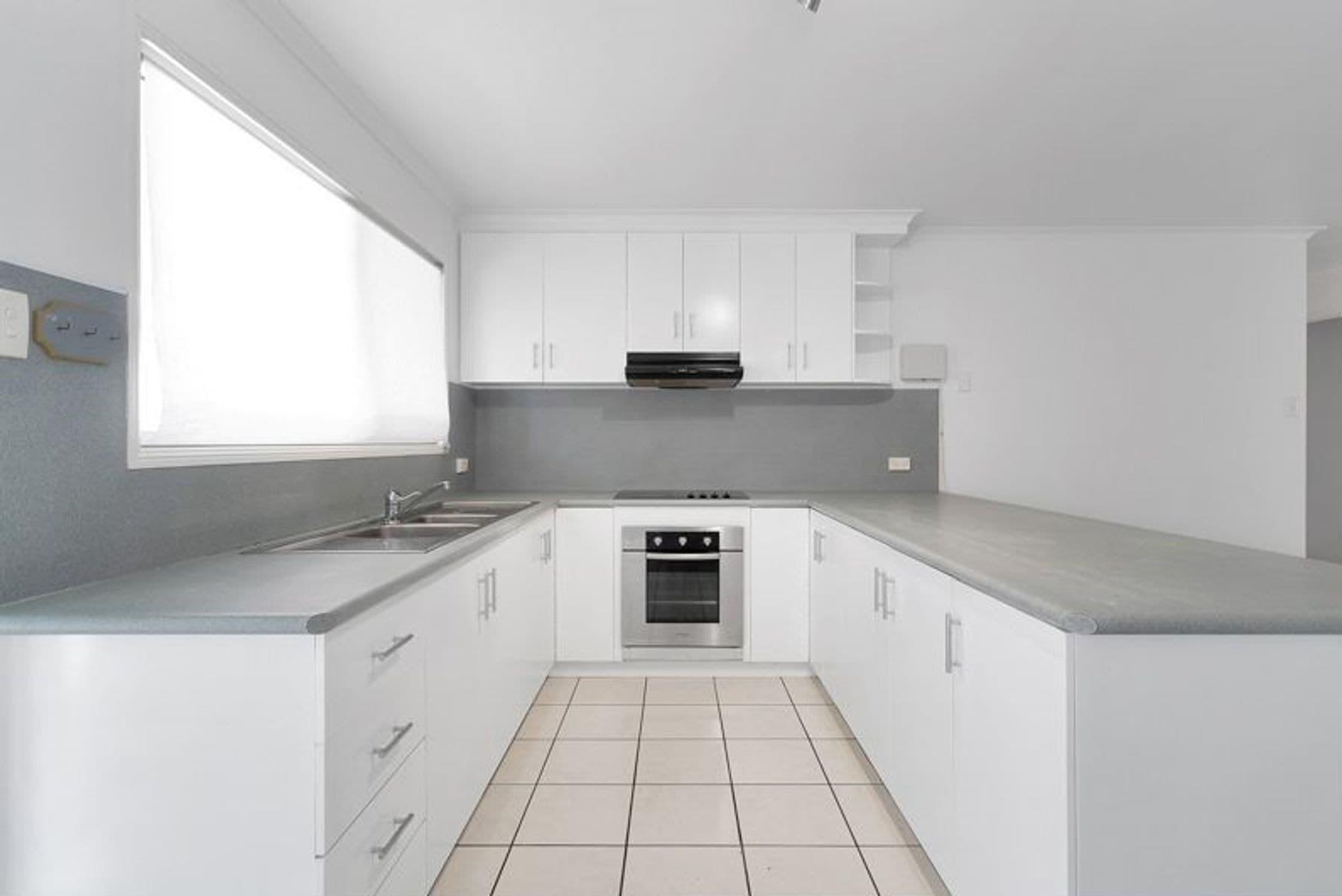 3/379 Shakespeare Street, West Mackay QLD 4740, West Mackay - Thumbnail 2