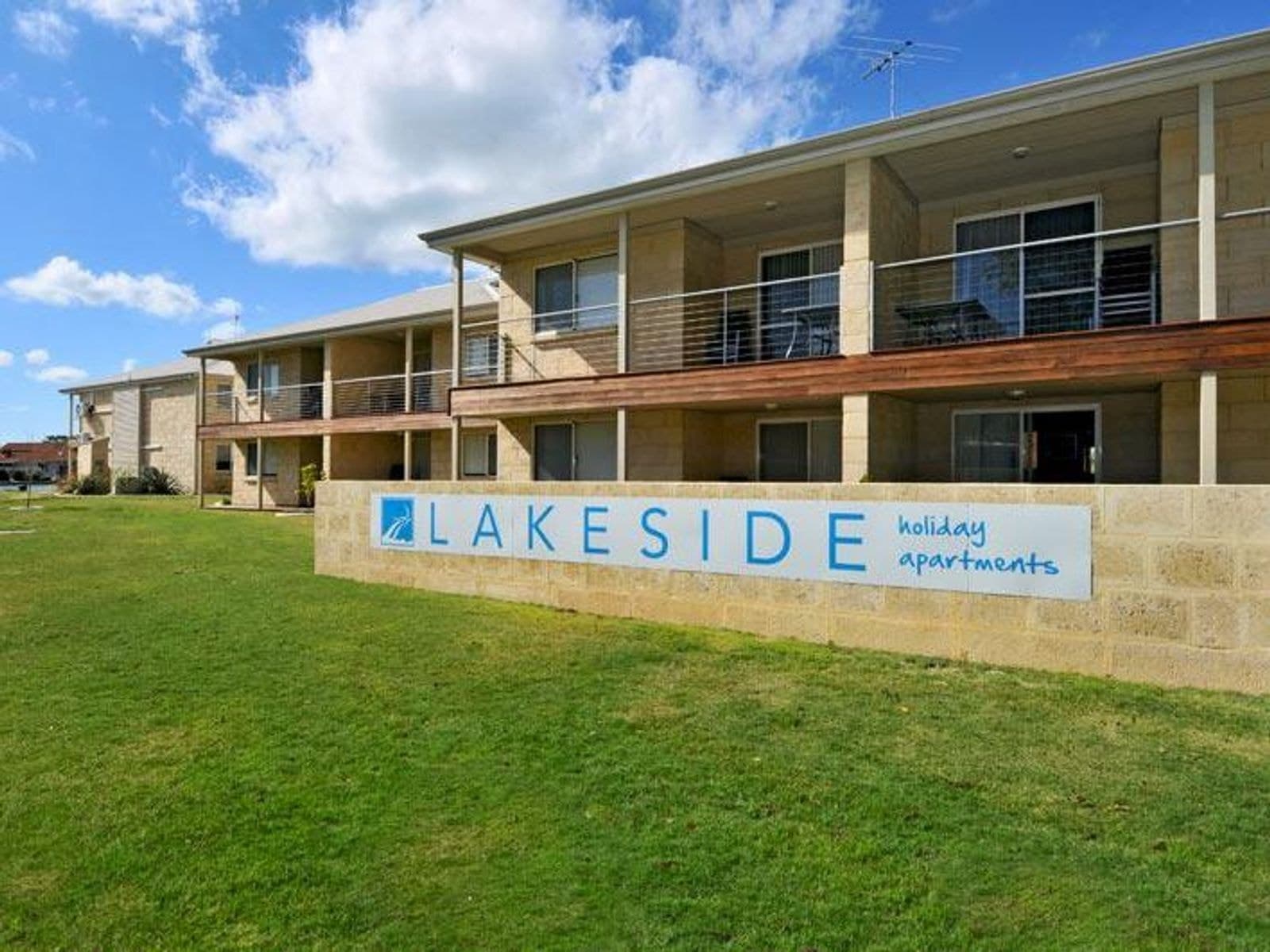 5/1 Lakes Crescent, South Yunderup WA 6208, South Yunderup - Thumbnail 3