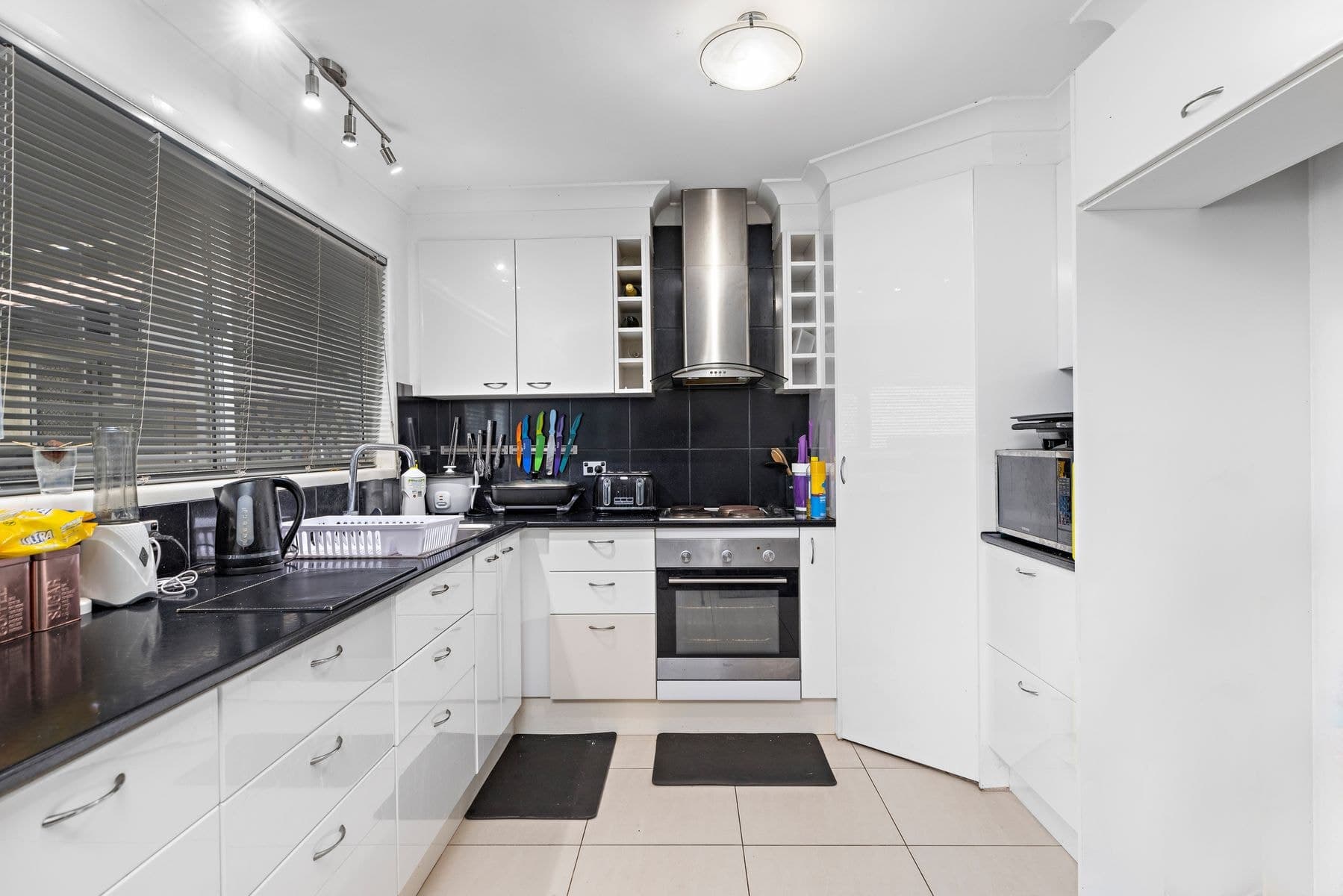 58 Barron Road, Birkdale QLD 4159, Birkdale - Thumbnail 2