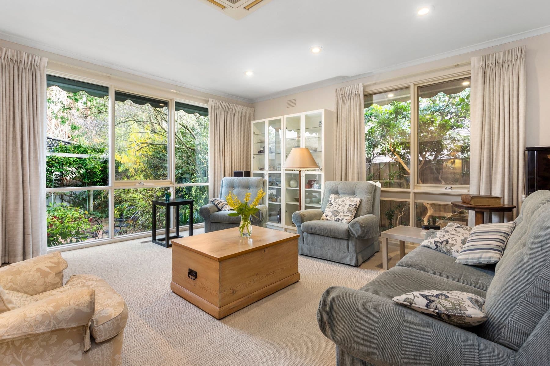 23 Bond Street, Mount Waverley VIC 3149, Mount Waverley - Thumbnail 2