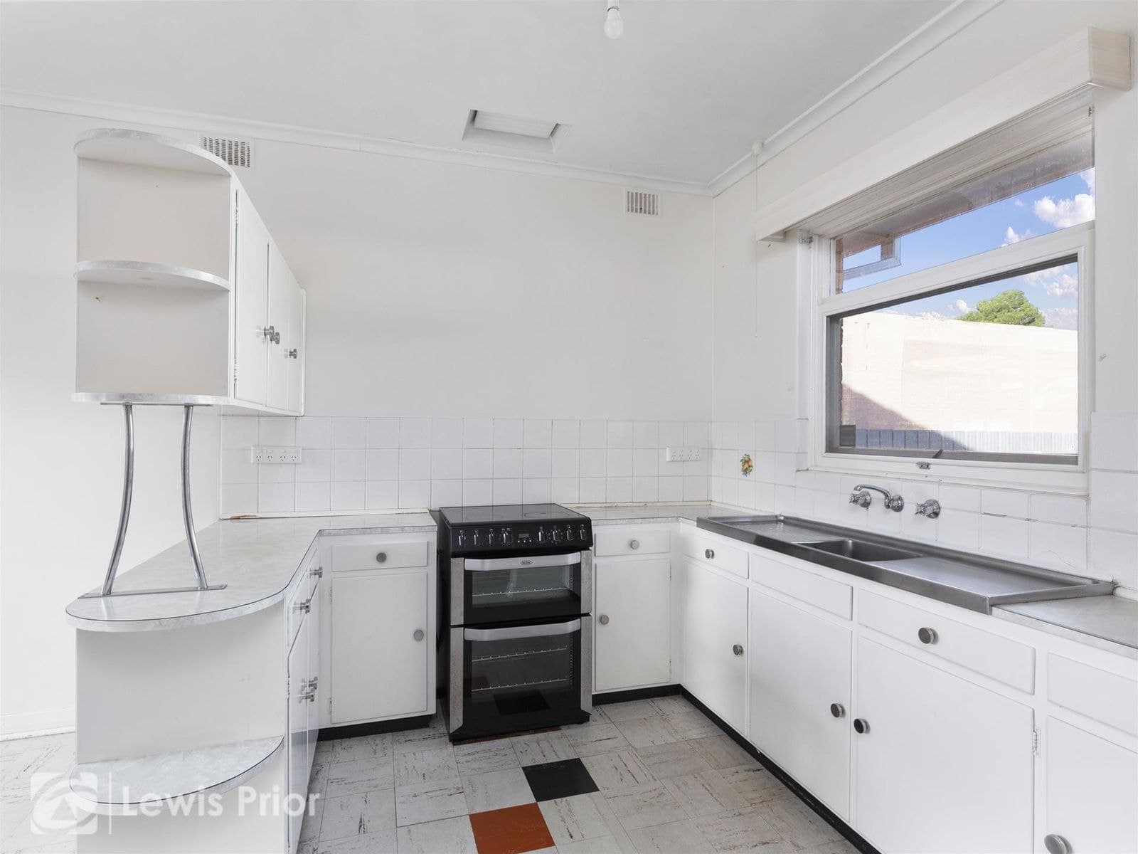 31 Seaforth Avenue, Somerton Park SA 5044, Somerton Park - Thumbnail 3