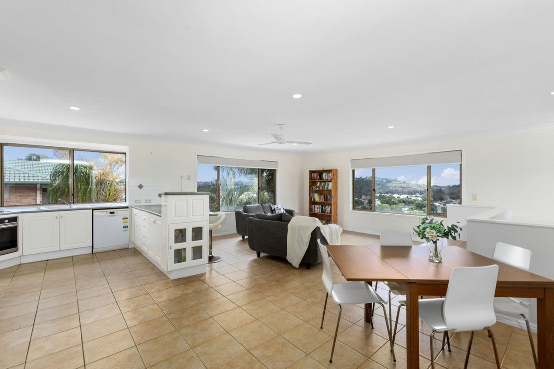 8 Jarrah Place, Banora Point NSW 2486, Banora Point - Thumbnail 2