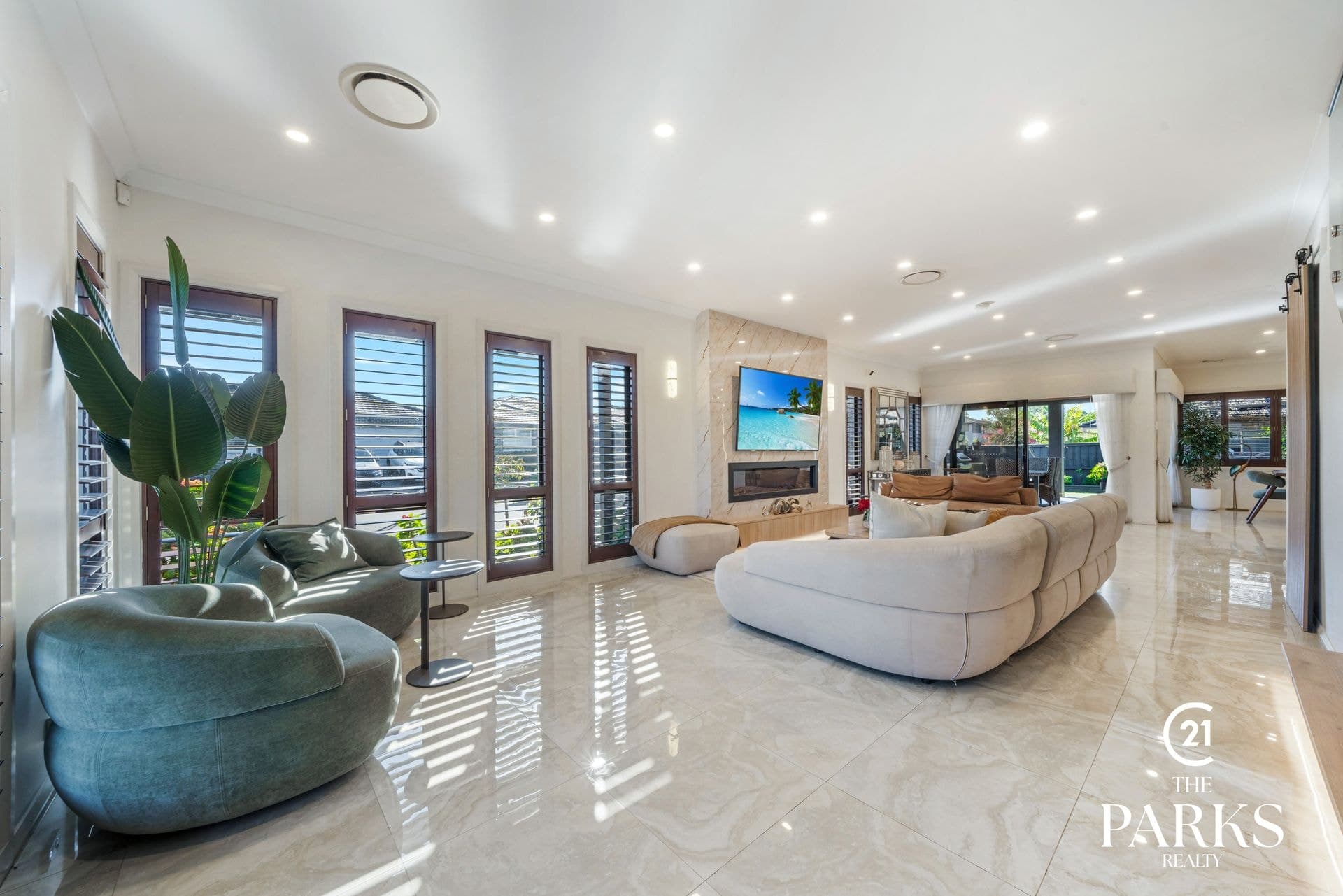 2 Clarence Drive, Elizabeth Hills, NSW, 2171, Elizabeth Hills - Thumbnail 2