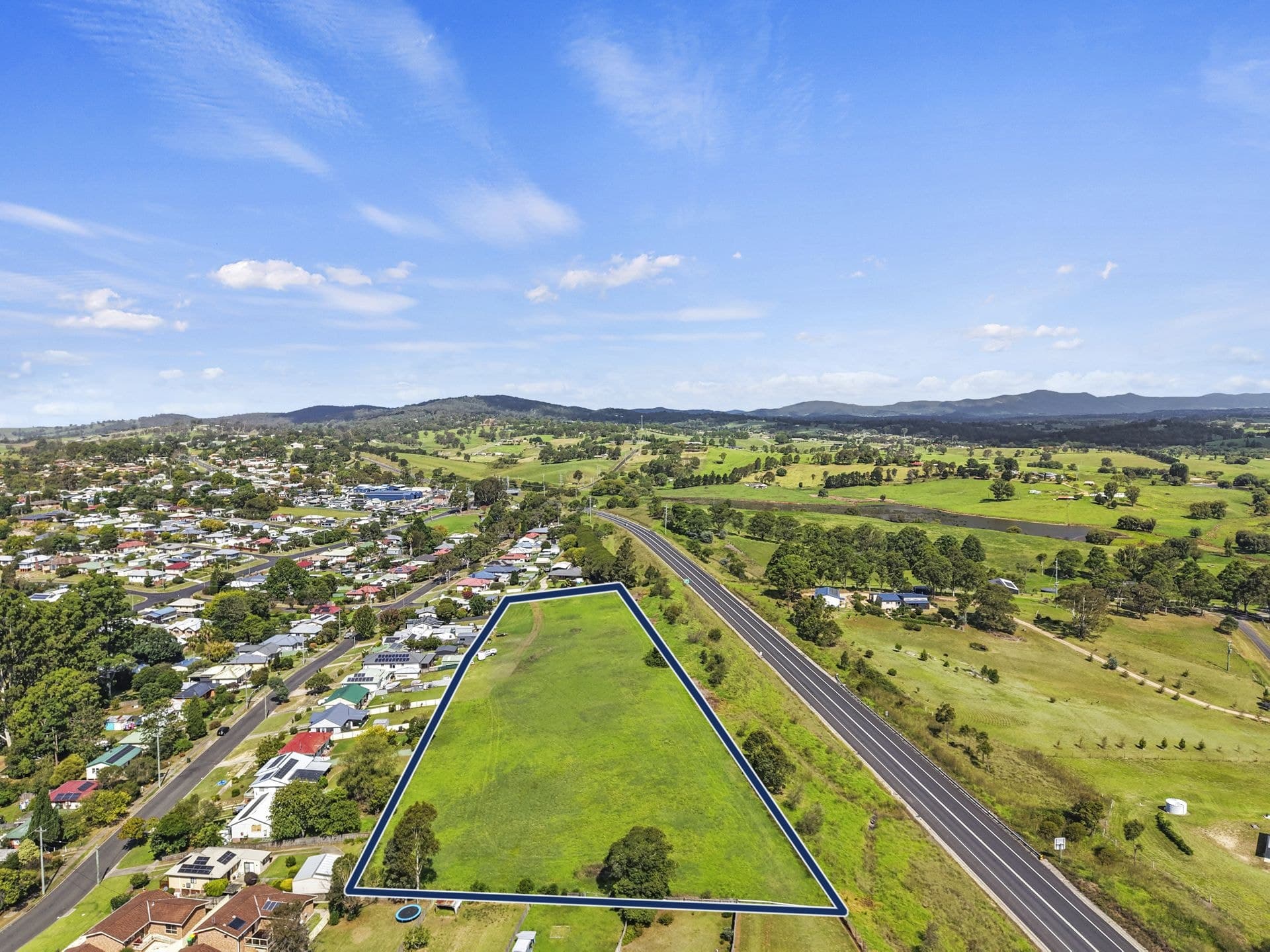 21 Gowing Avenue Bega NSW, Bega - Image 1