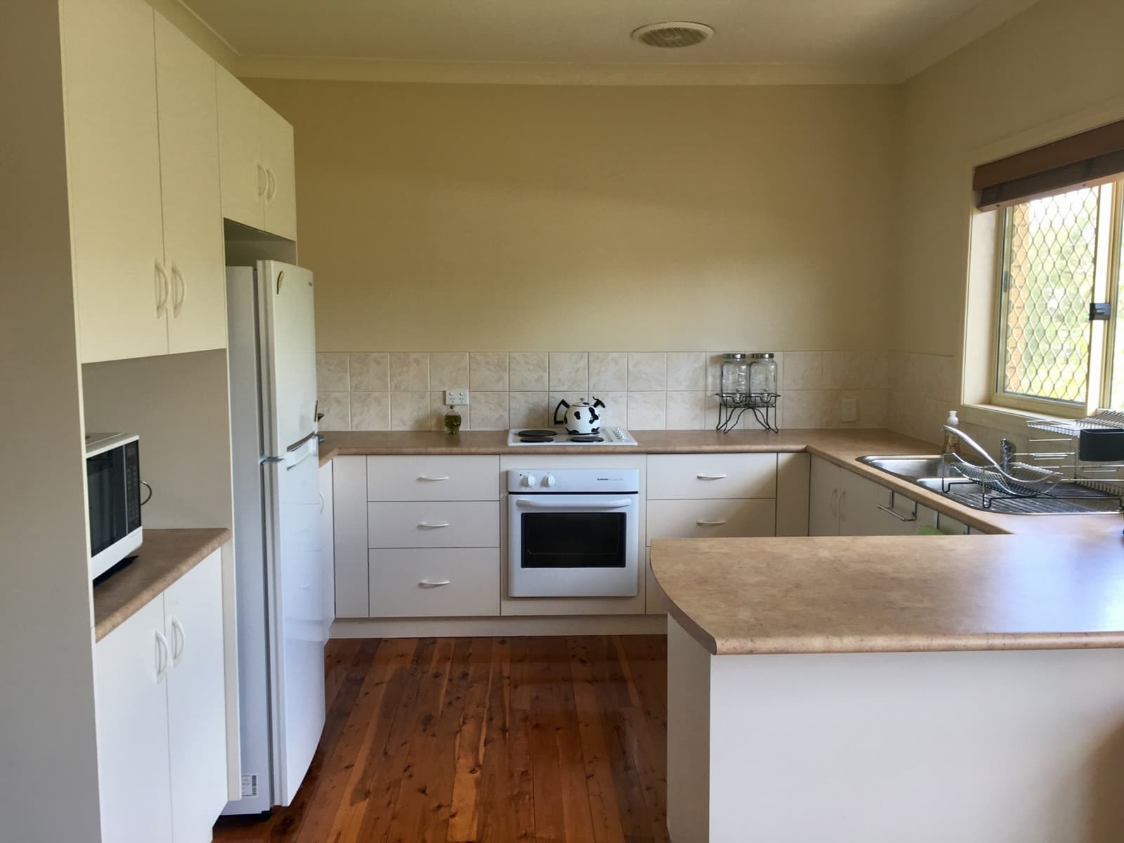 4/408 Schubach Street, EAST ALBURY, East Albury - Thumbnail 2