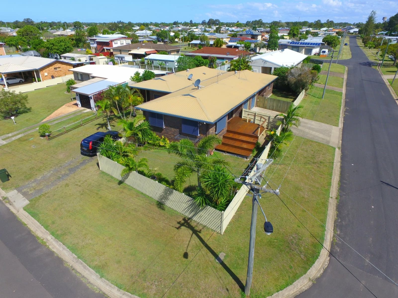 2/13 Cox Crescent, MILLBANK, Millbank - Image 1