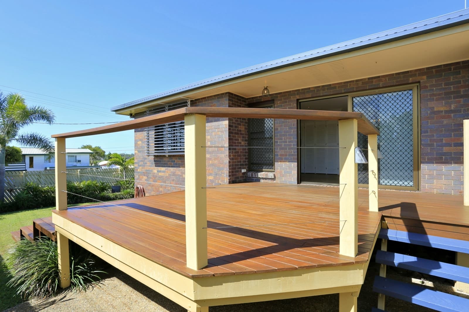 2/13 Cox Crescent, MILLBANK, Millbank - Thumbnail 2