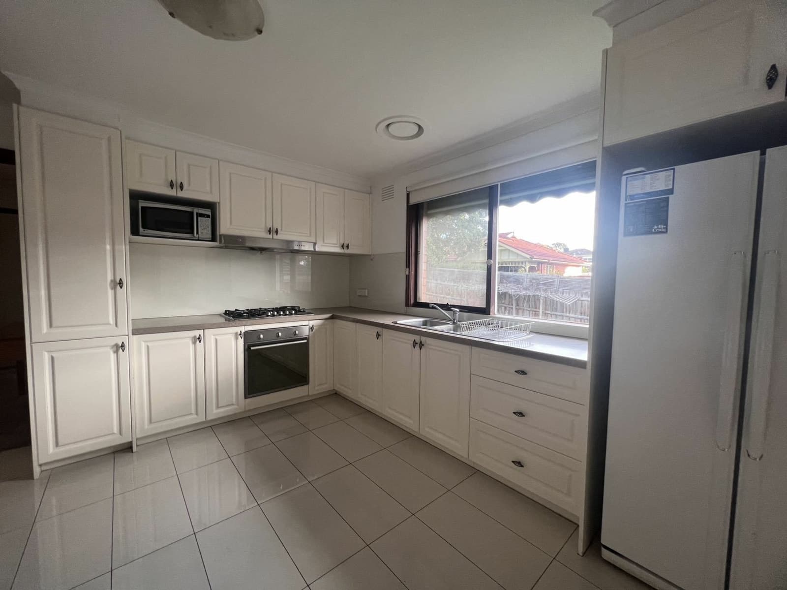 2/12 Harrison Street, MITCHAM, Mitcham - Thumbnail 2