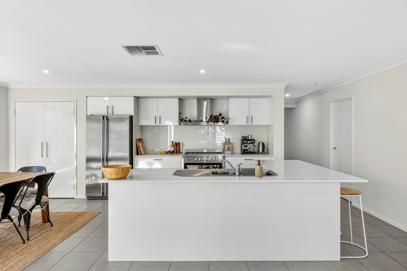 13 Ambrosia Drive, ARMSTRONG CREEK, Armstrong Creek - Thumbnail 6