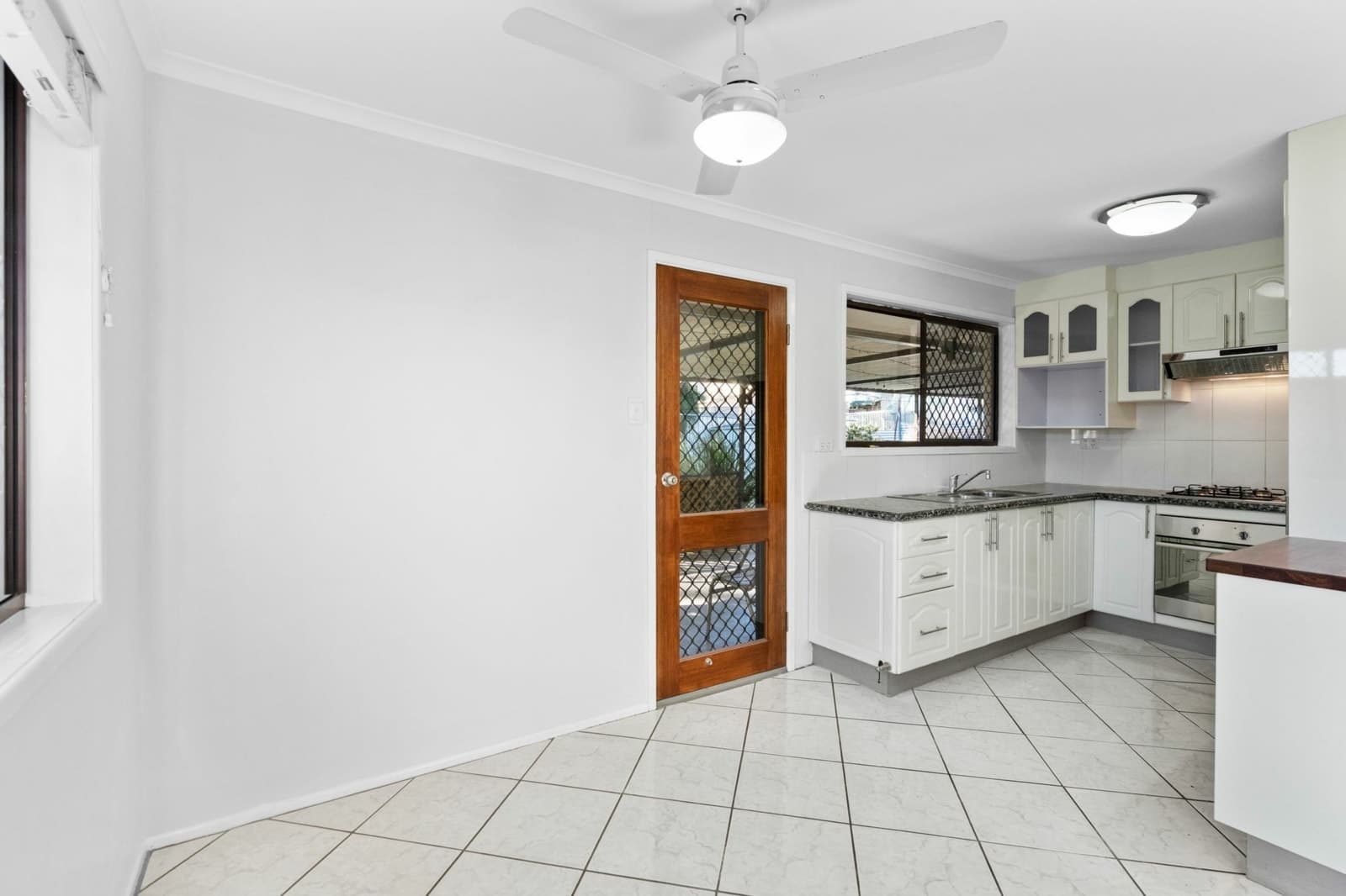 31 McKenzie Street, BUNDAMBA, Bundamba - Thumbnail 5