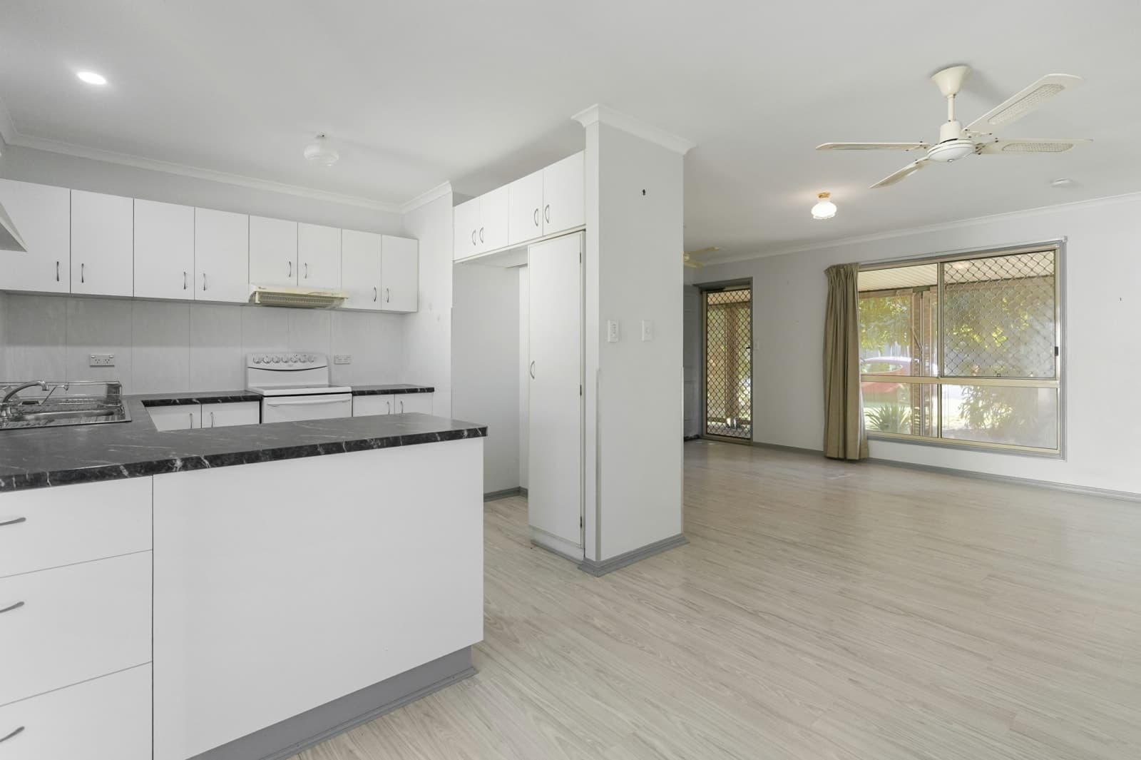 117 Kingfisher Parade, TOOGOOM, Toogoom - Thumbnail 4