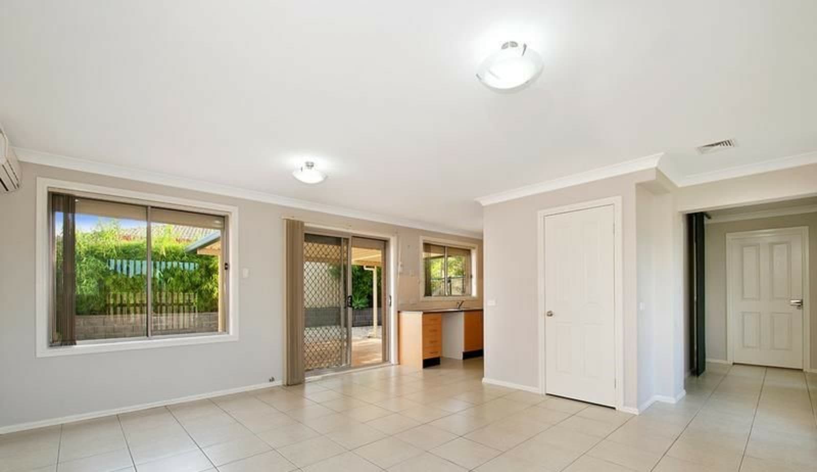 2/34 Stave Place, KELLYVILLE RIDGE, Kellyville Ridge - Image 1