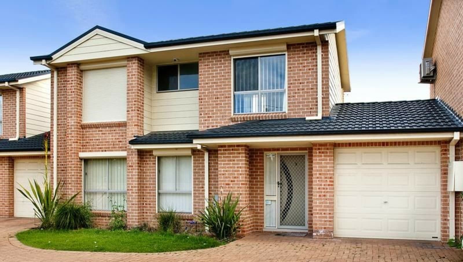 2/34 Stave Place, KELLYVILLE RIDGE, Kellyville Ridge - Thumbnail 2